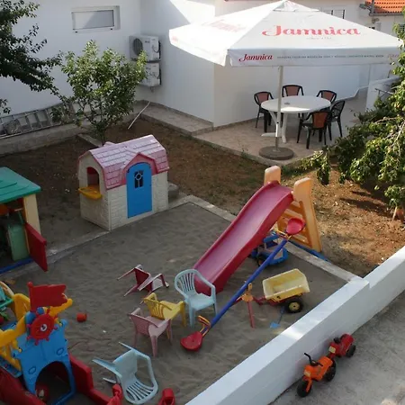 Preko 8232c Apartment *